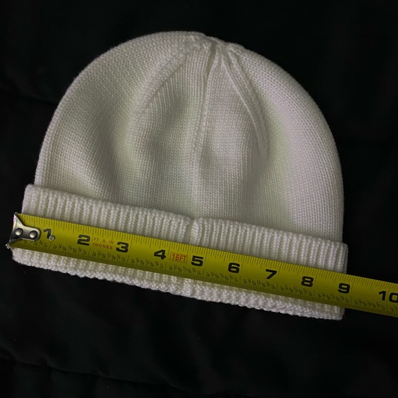 ✨Givenchy - Authentic WOMENS - 4G EMBROIDERED BEANIE IN COLOR: WHITE/IVORY✨ (OS) - Picture 9 of 15